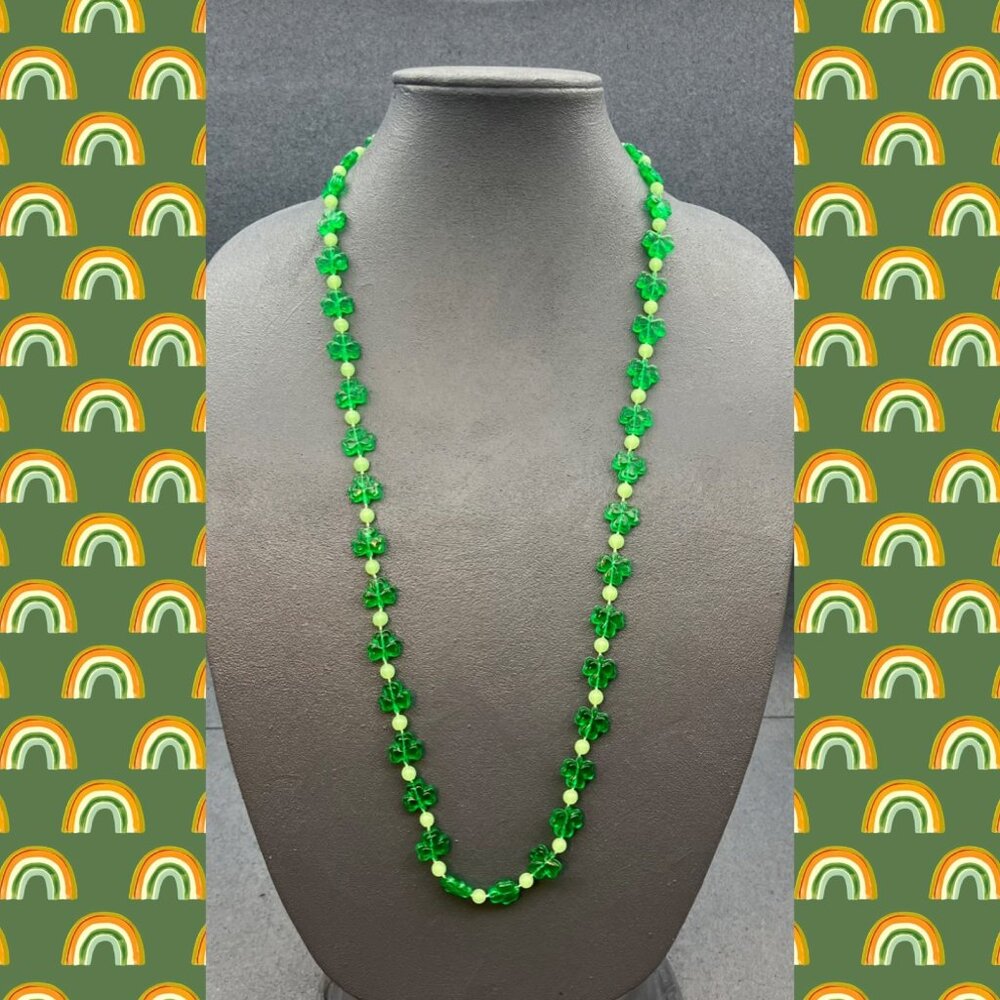 St Patricks Day Irish Necklace 32 In Green Frosty Round Lucky Shamrock Clover